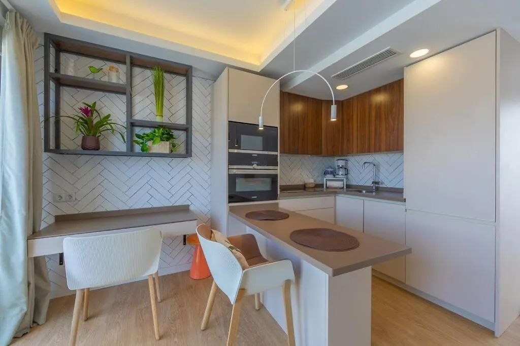 Centric Modern Top Floor Apartment With Terrace, Sea View And Parking Top Quality Beds Tarifa
